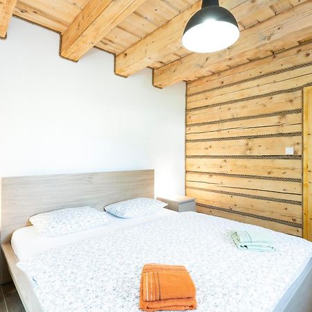 Drevenice Liptov - Ski & Hiking Apartments Lazisko Bagian luar foto