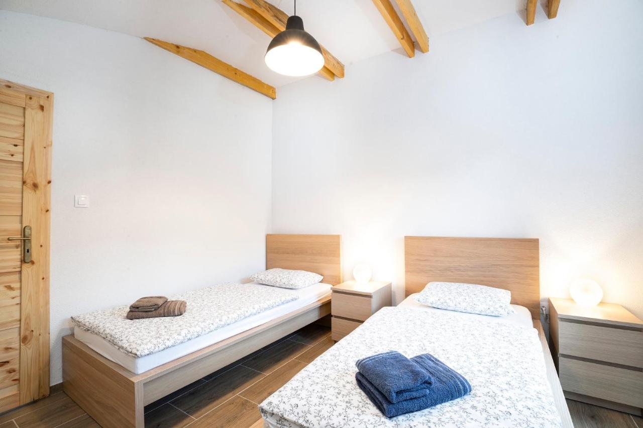 Drevenice Liptov - Ski & Hiking Apartments Lazisko Bagian luar foto